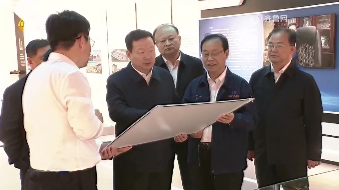 山東省委副書(shū)記、省長(zhǎng)周乃翔蒞臨山東山礦機(jī)械有限公司新廠區(qū)調(diào)研